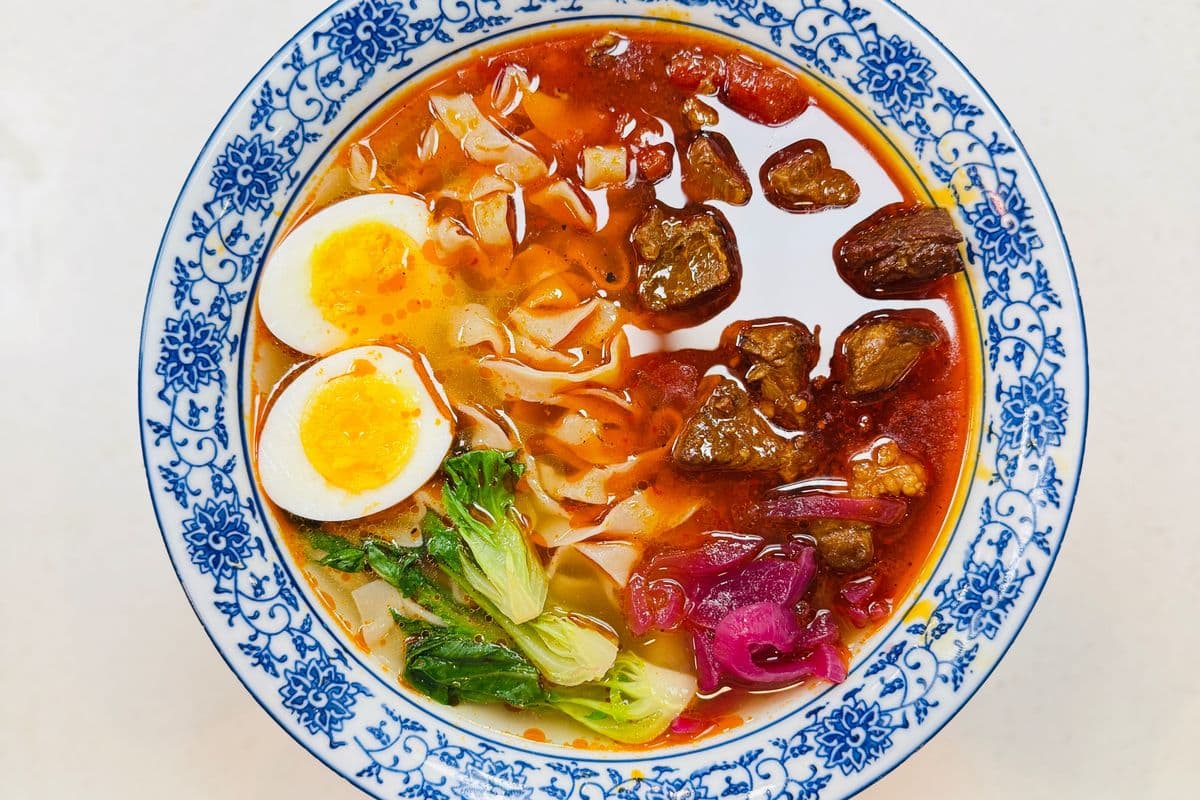 F1 红烧牛肉面 Braised Beef Noodle Soup 🌶️