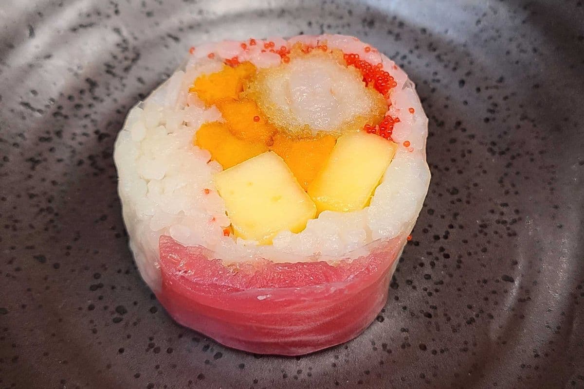 R1. Rouleau Mango Tango (8 mcx) / Mango Tango Roll (8 pcs)