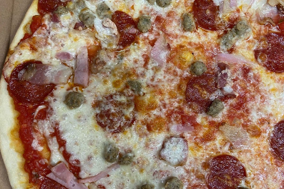 16'' Rustica Pizza Meat Lovers (Large)