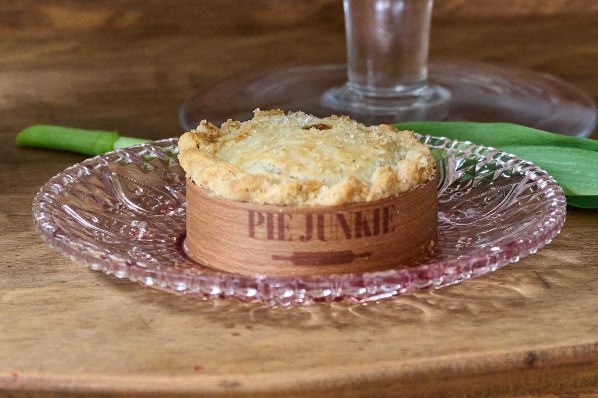 Blueberry-Saskatoon Pie (8 cm)