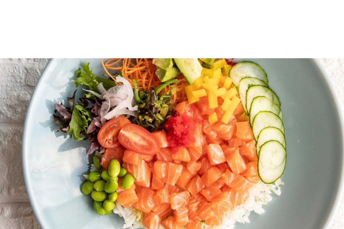Poke bowl saumon