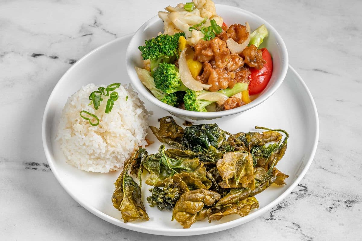 V04. Champignons sautés à la sauce arachide | Mushrooms with Peanut Sauce | Nấm xào sốt đậu phộng