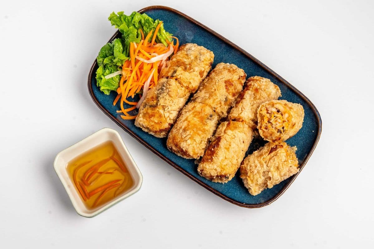 A2. House Special Crispy Shrimp Spring Rolls / Chả Giò Tôm 4 pcs