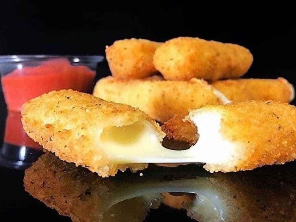 Mozza Sticks (6)