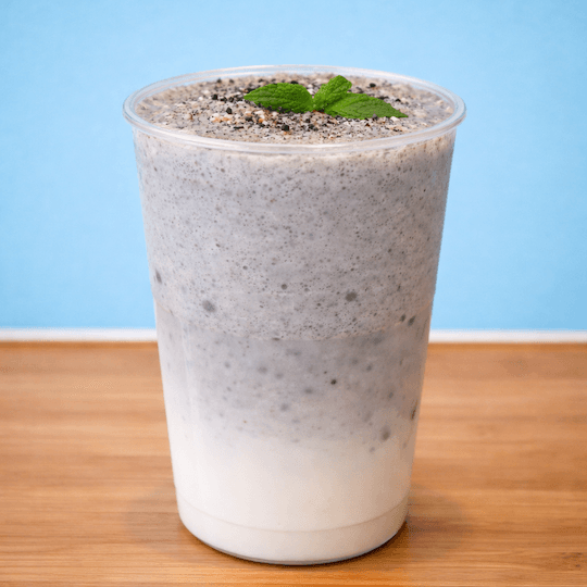 Black Sesame Iced Latte / 흑임자 라떼 / 黑芝麻拿铁（冰）