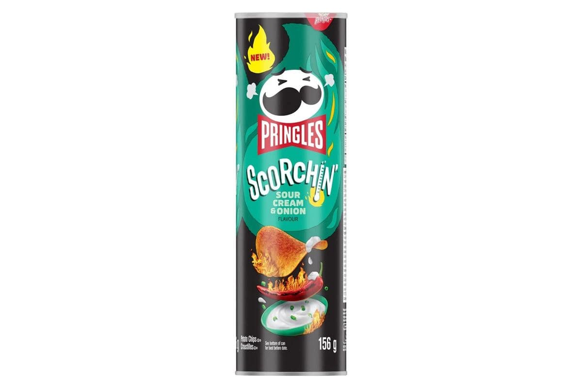 Pringles Scorchin Hot Sour Cream & Onion (156 g)
