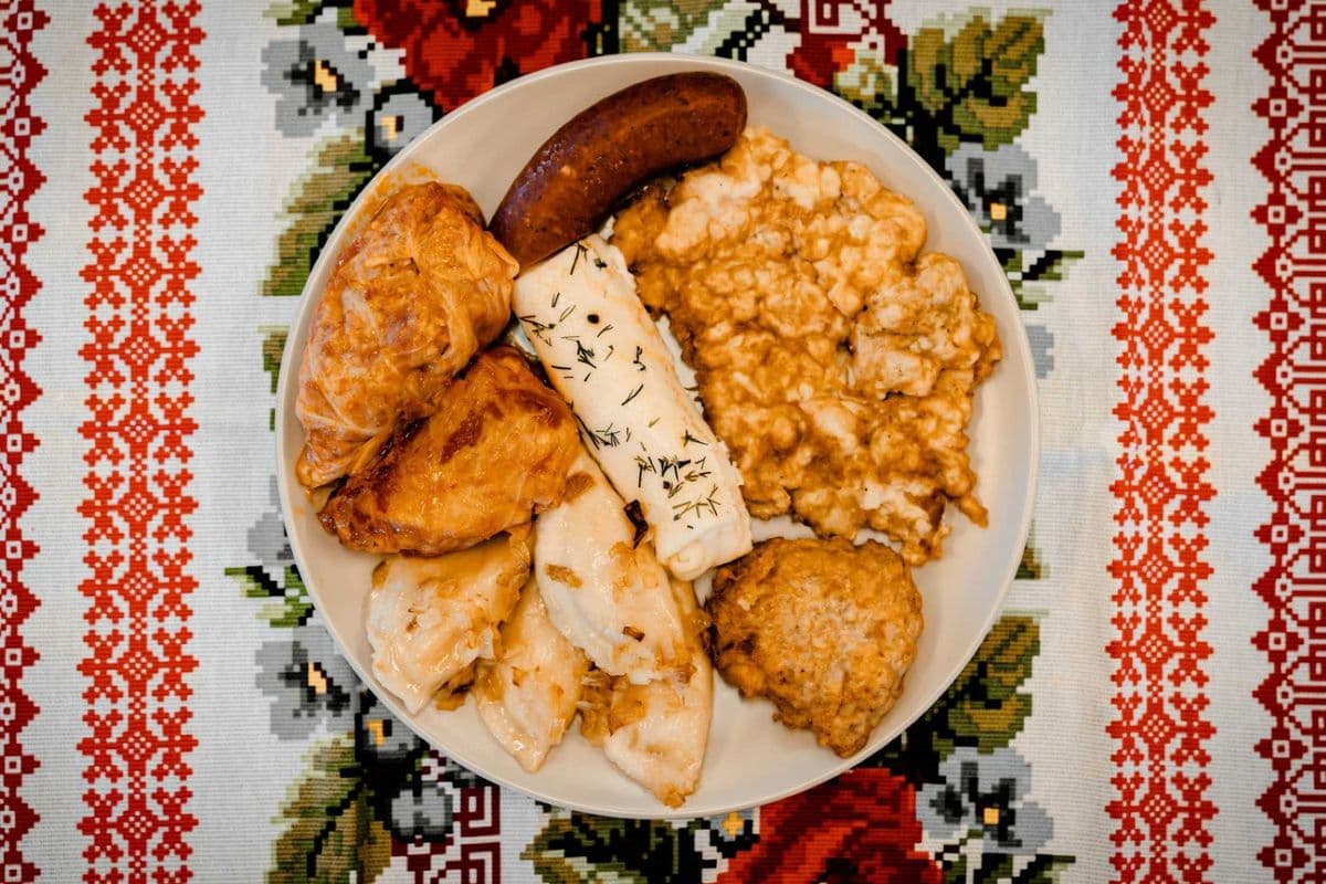 Eight Items Combo Plate