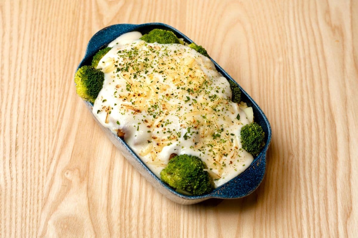 HK 214.白汁焗雞扒飯 / Baked Chicken Cutlets Rice with White Sauce