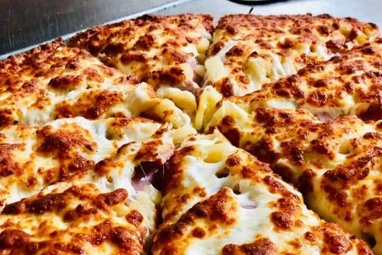 1. Medium Ham and Pineapple Pizza