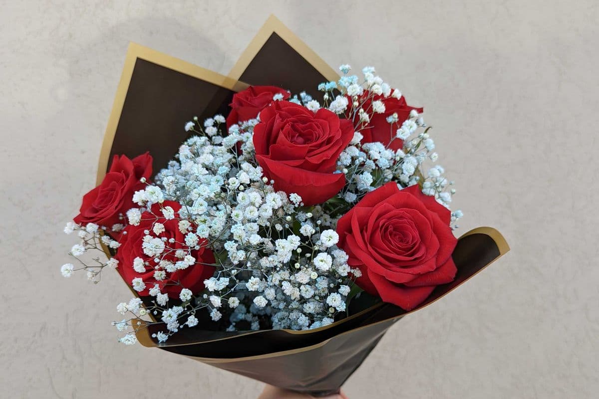 Six Rose Bouquet (Small)