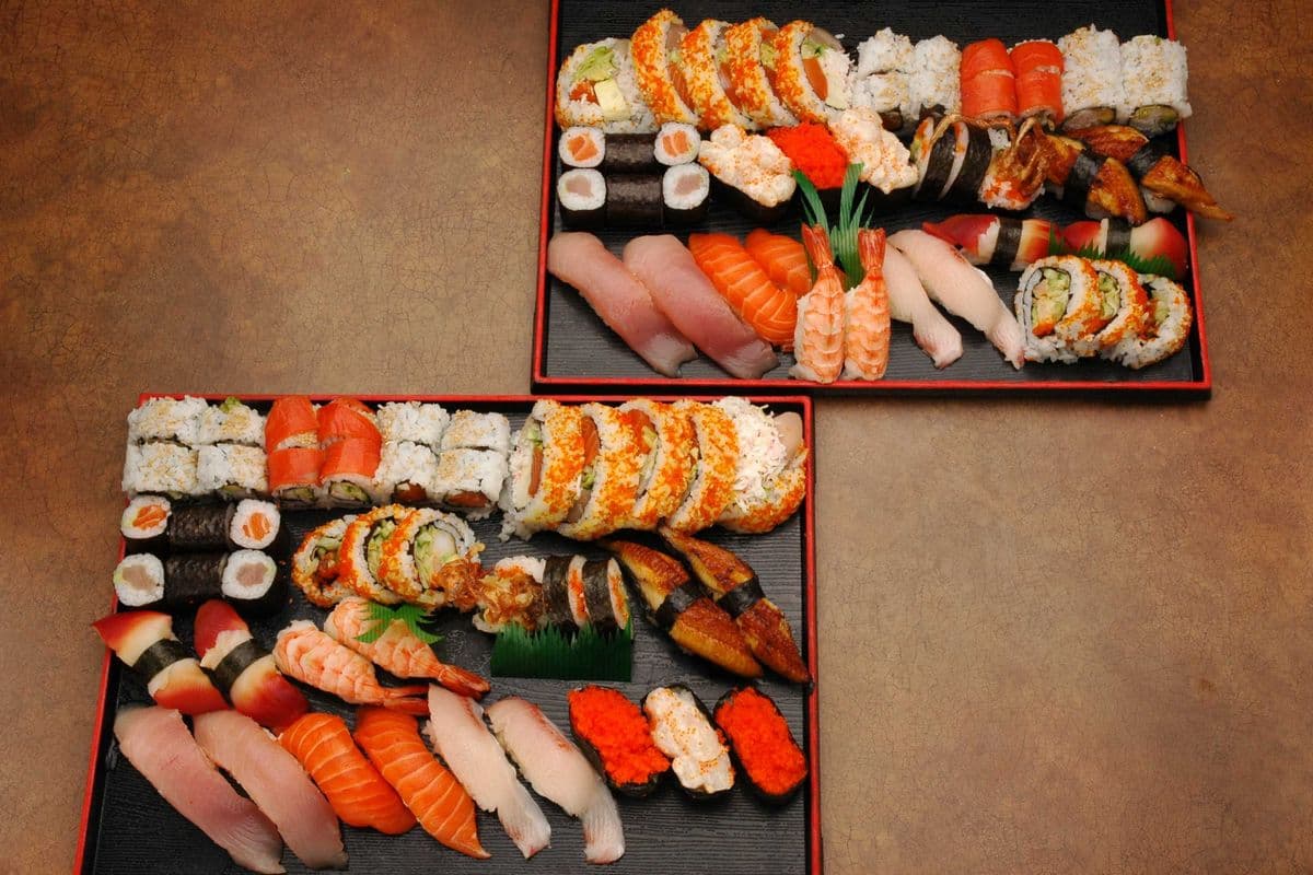 Deluxe Assorted Sushi Combo