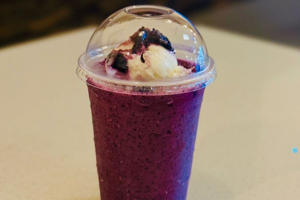 BLUEBERRY SHAKE