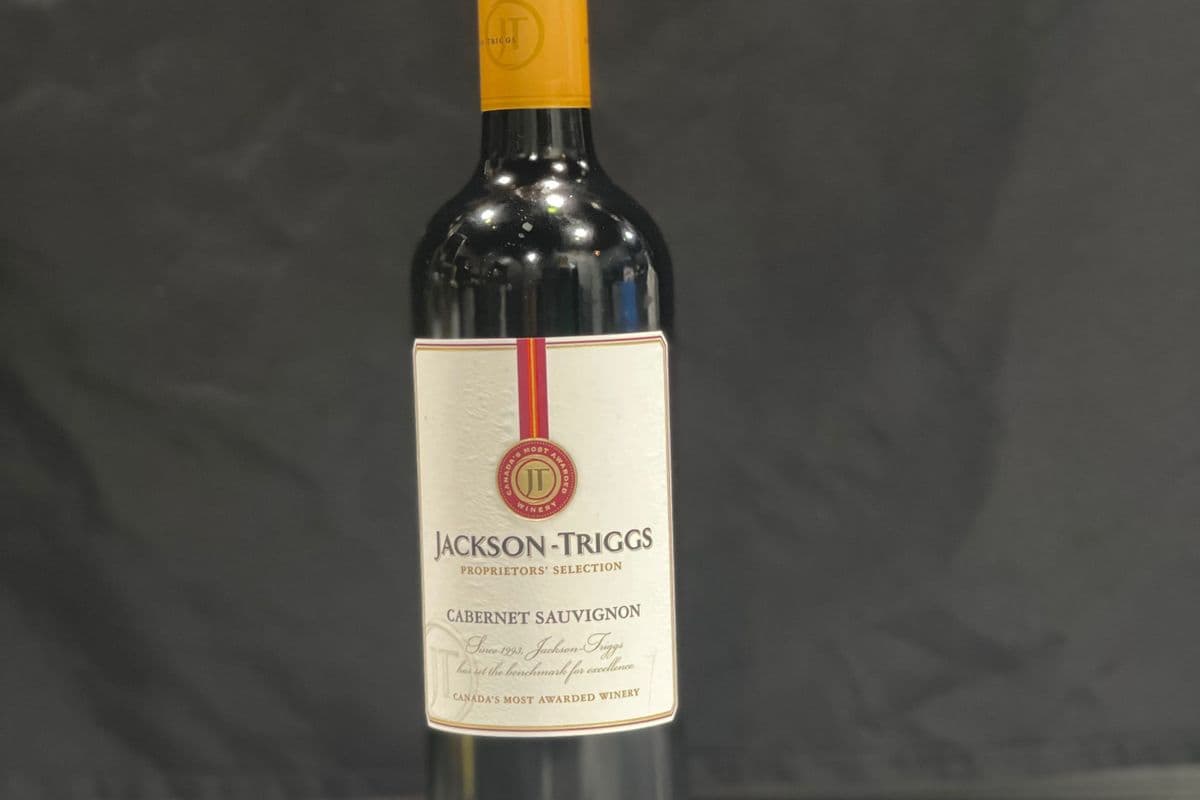 Jackson Triggs Red (1 x 750 ml)