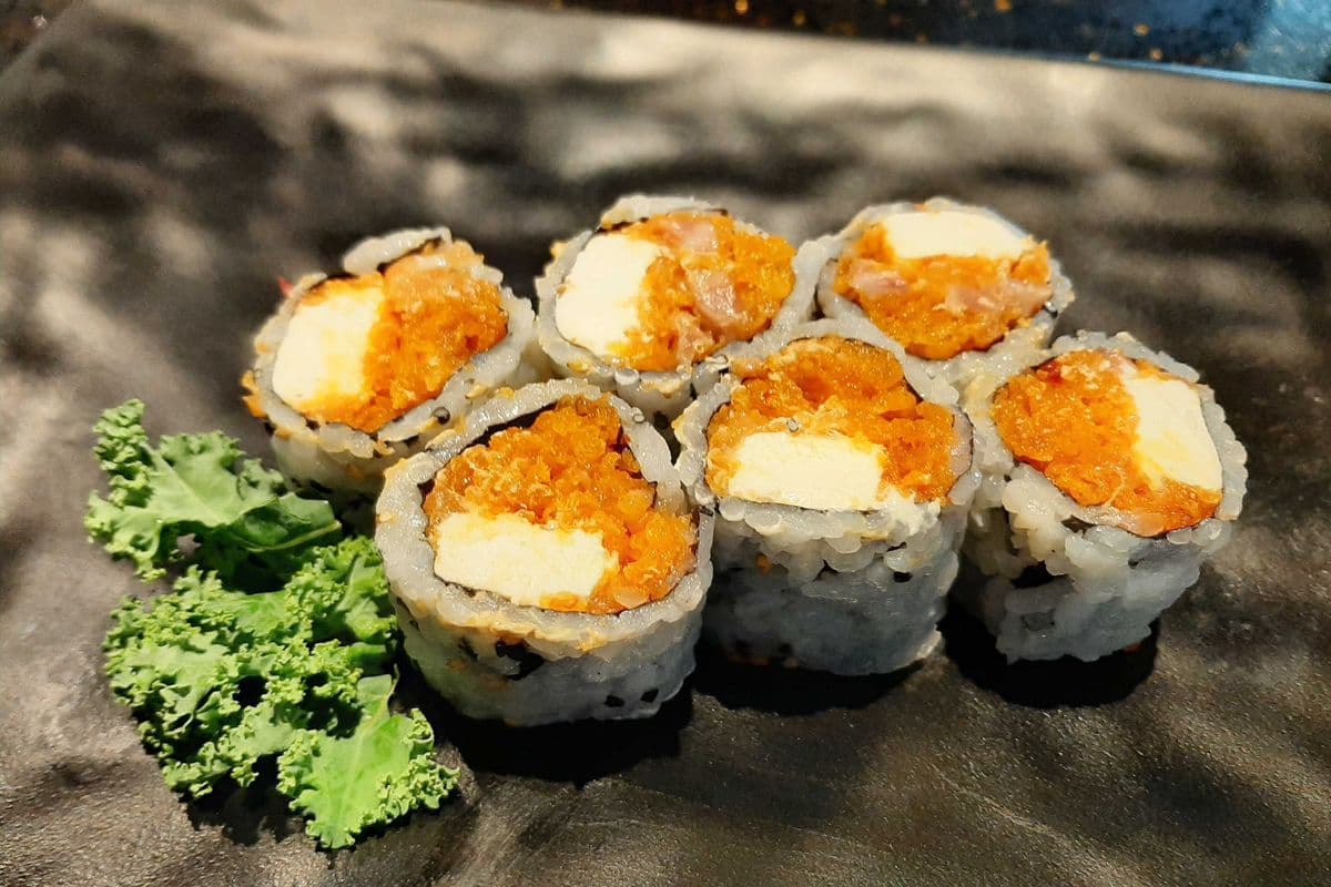 Cream Spicy Salmon Roll