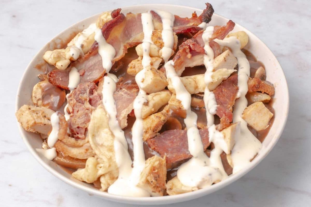 Chicken Bacon Ranch Poutine (Medium)