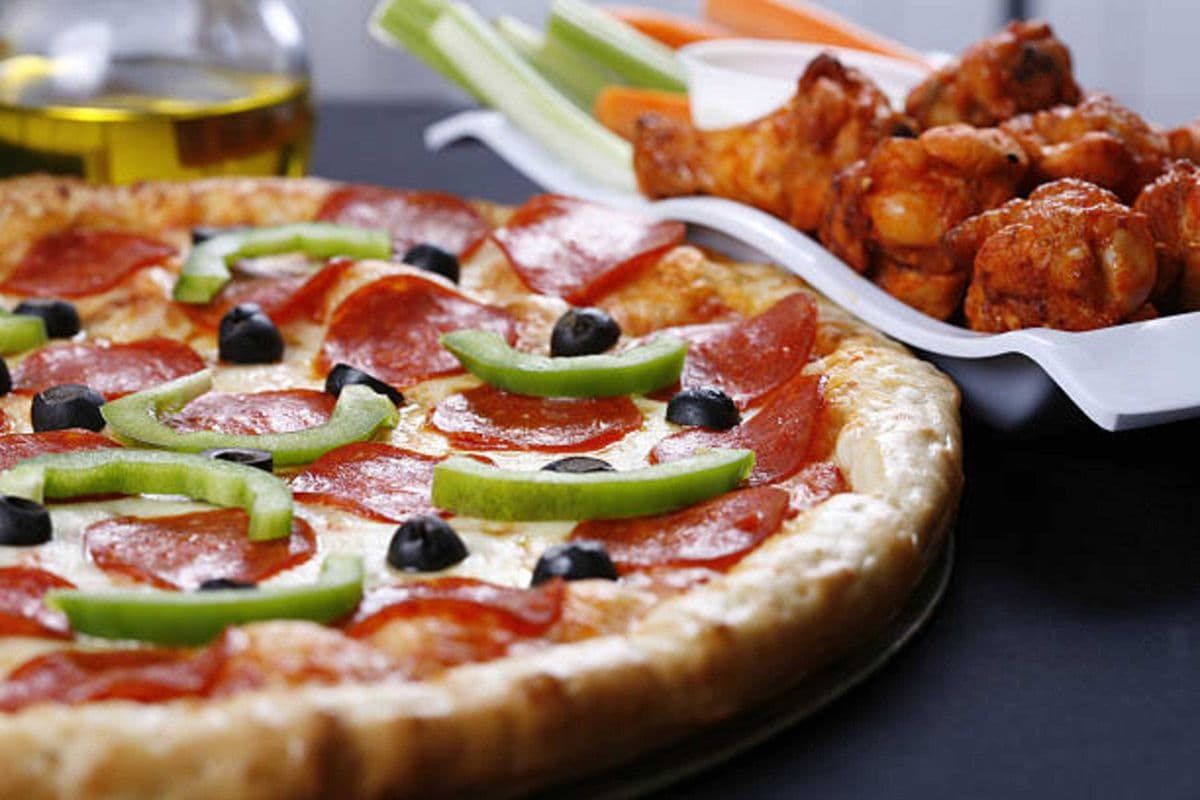 Large Pizza with Two Toppers, Wings (8 pcs), and Cheesy Bread