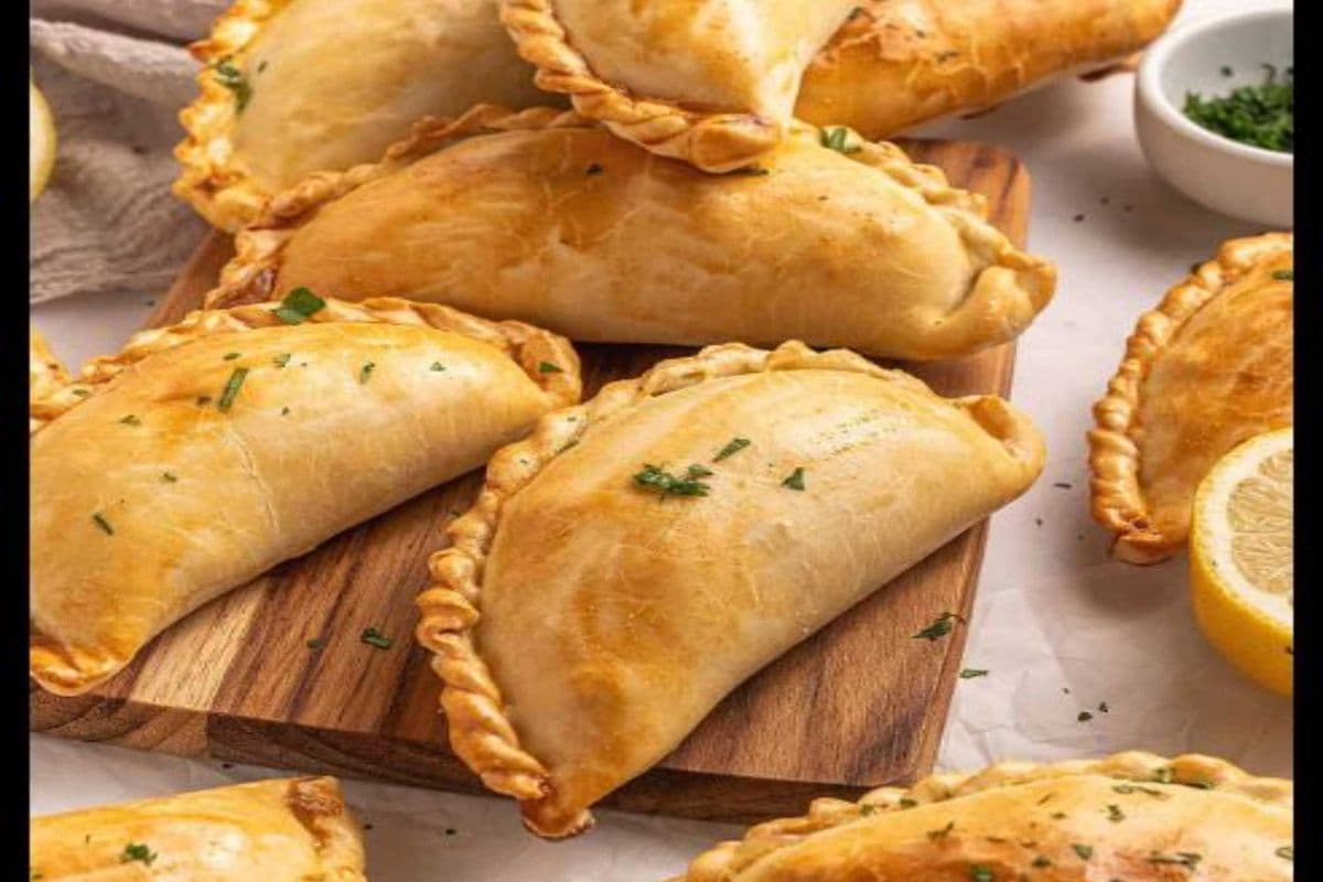 Spinach and cheese Empanada (veg)
