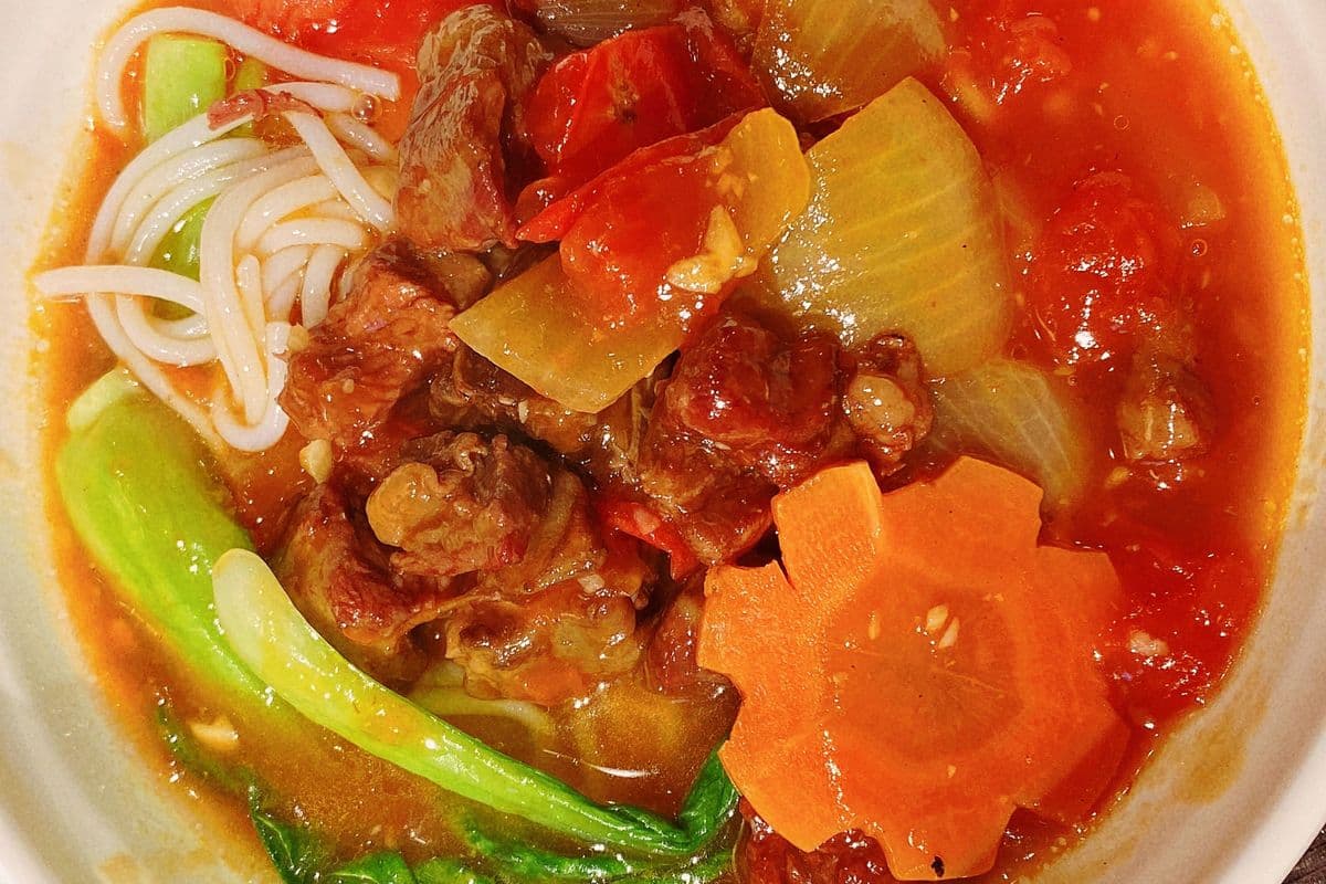 B5. Tomato Beef Soup Noodles
