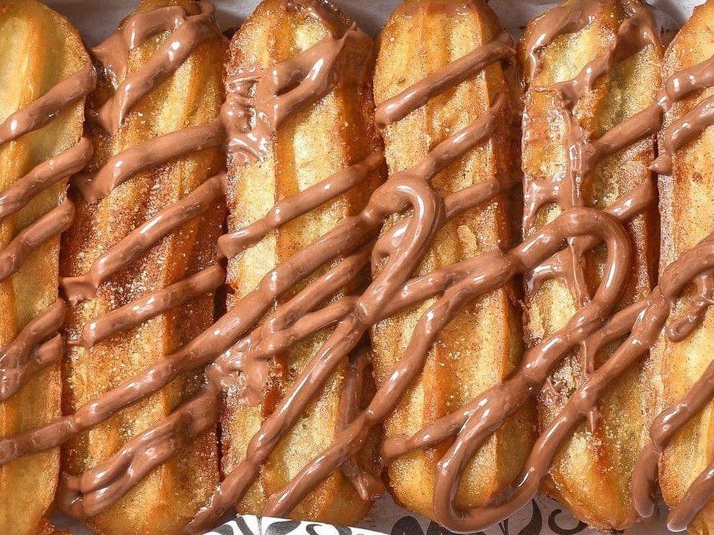 12 CHURROS WITH NUTELLA STUFFED