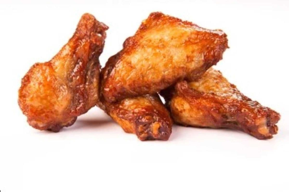 Wings with choice of sauce (1LB)