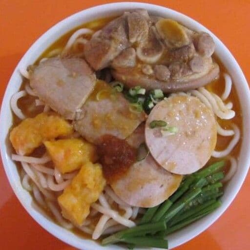C5. Shrimp, Pork and Crab Meat Udon Noodle Soup 濑粉 Banh Canh Cua