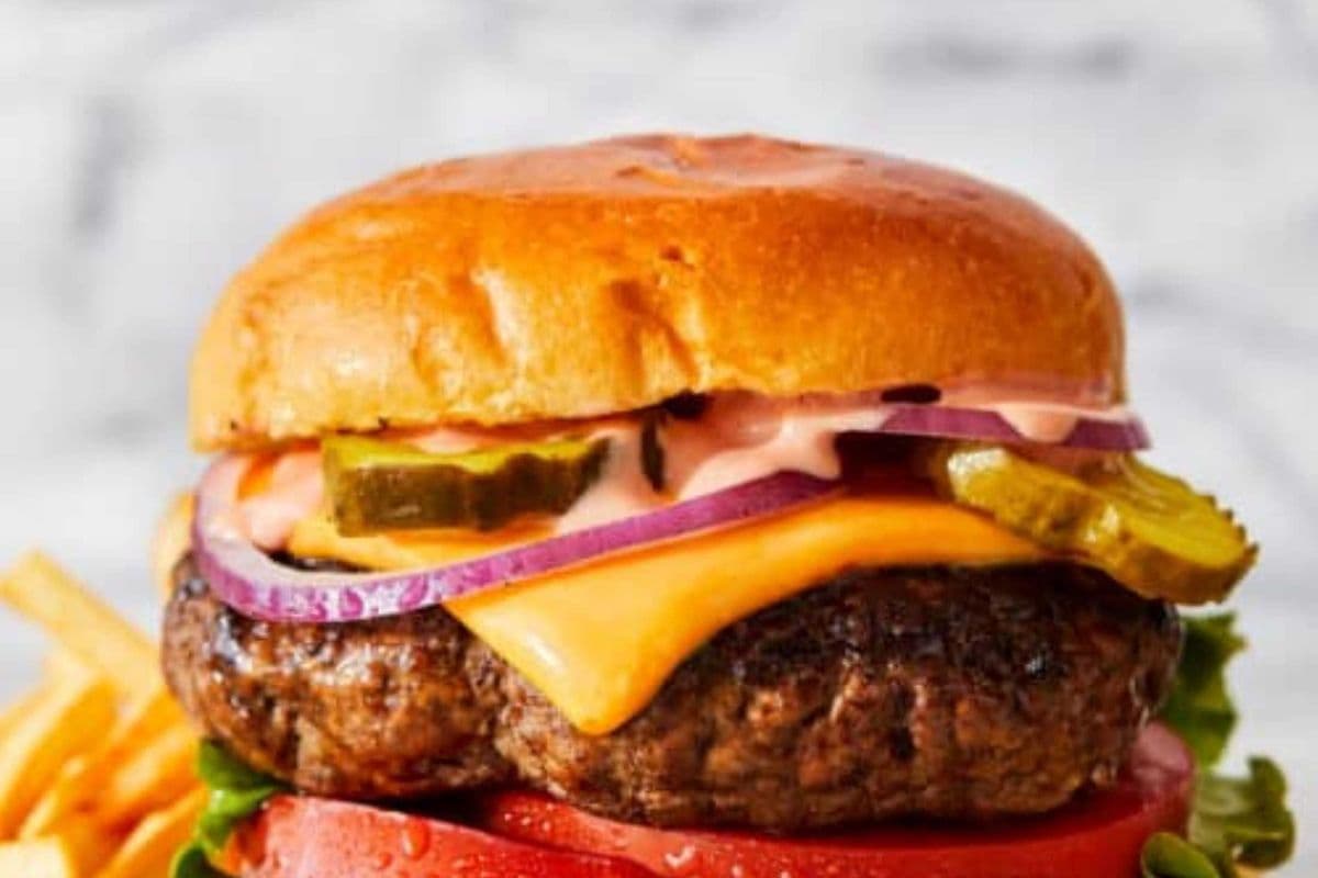 Whistlin' Pub Burger