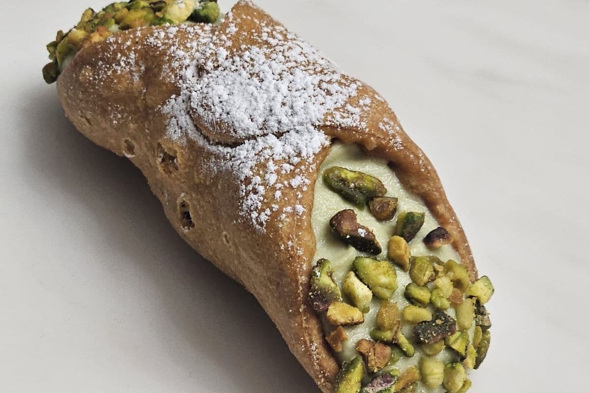 Pistachio Cannoli
