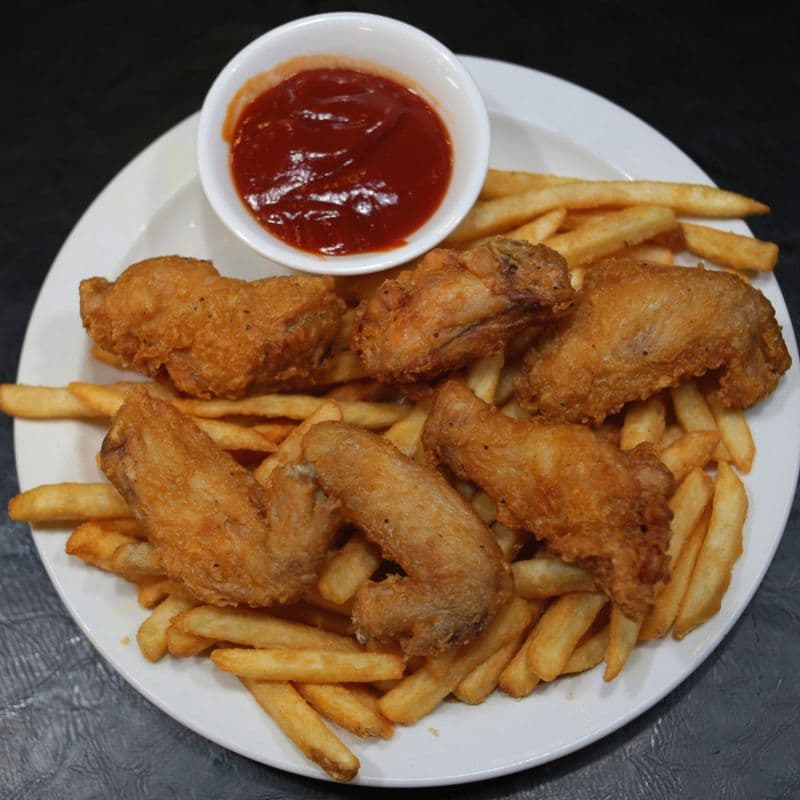 Chicken Wings and Fries (6 pcs)