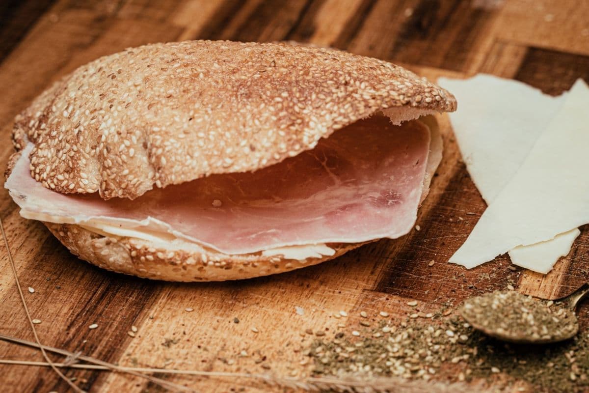TURKEY & CHEESE KAAKE