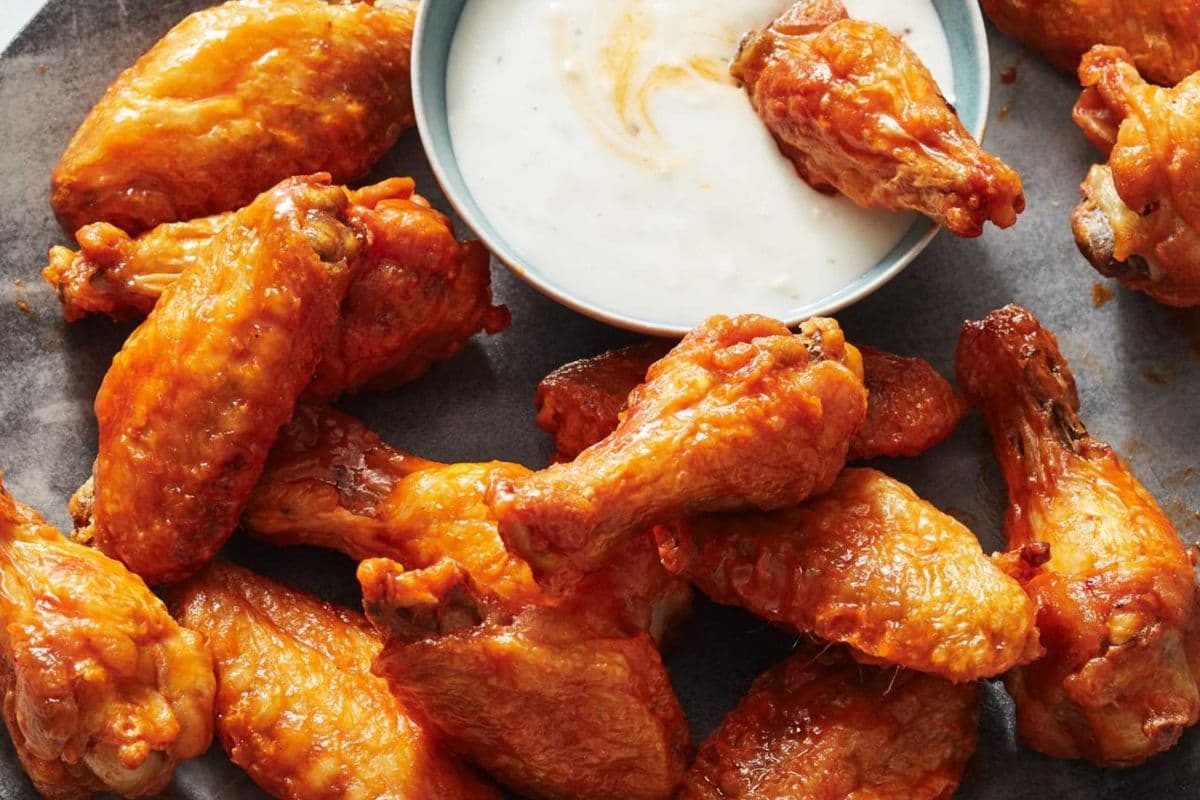 Wings (3 lbs) + Garlic Bread