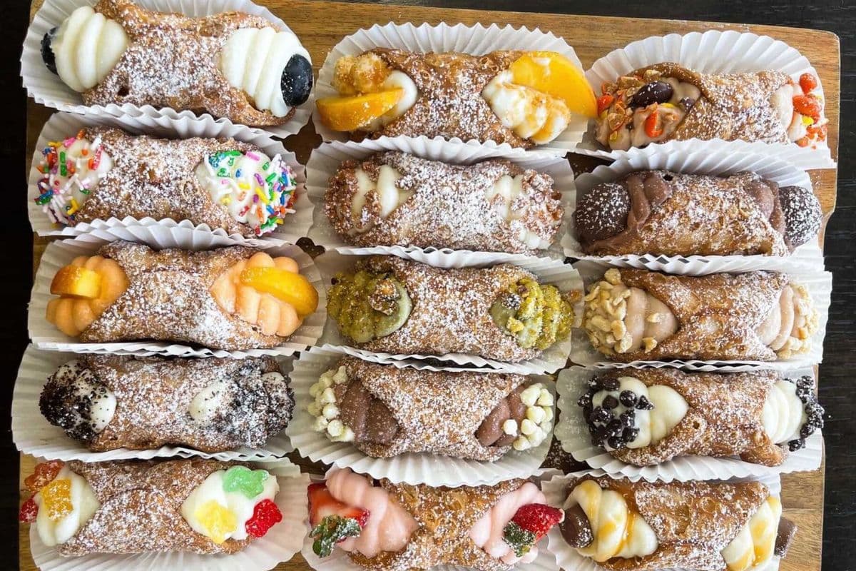 Cannoli (Each)