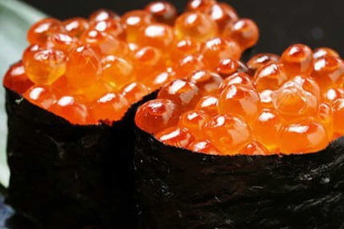 Masago Nigiri (1 pcs)