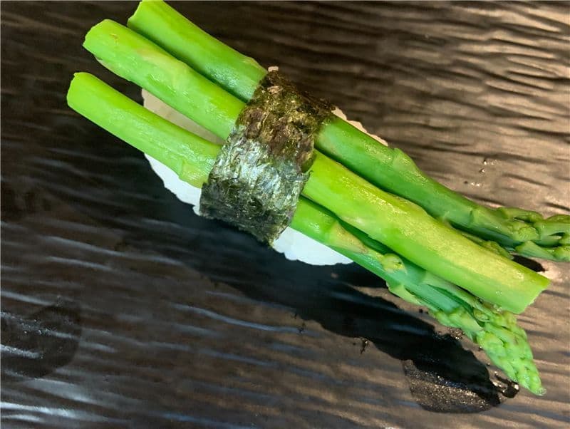 Asparagus Nigiri (2pcs)