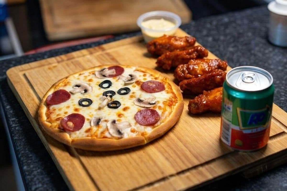 Small Pizza & 6 Wings & 1 Dip and 1 Drink combo
