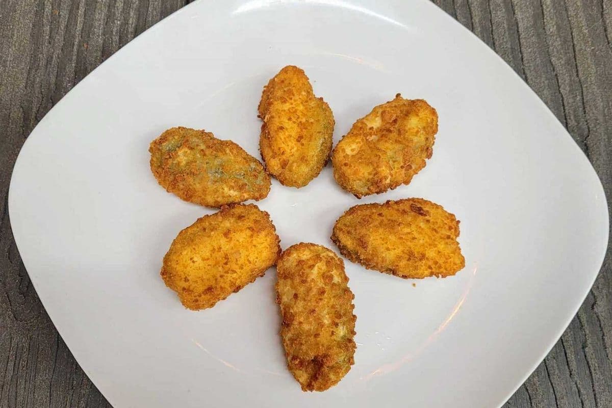 Stuffed Cream Cheese Jalapenos (6 pcs)
