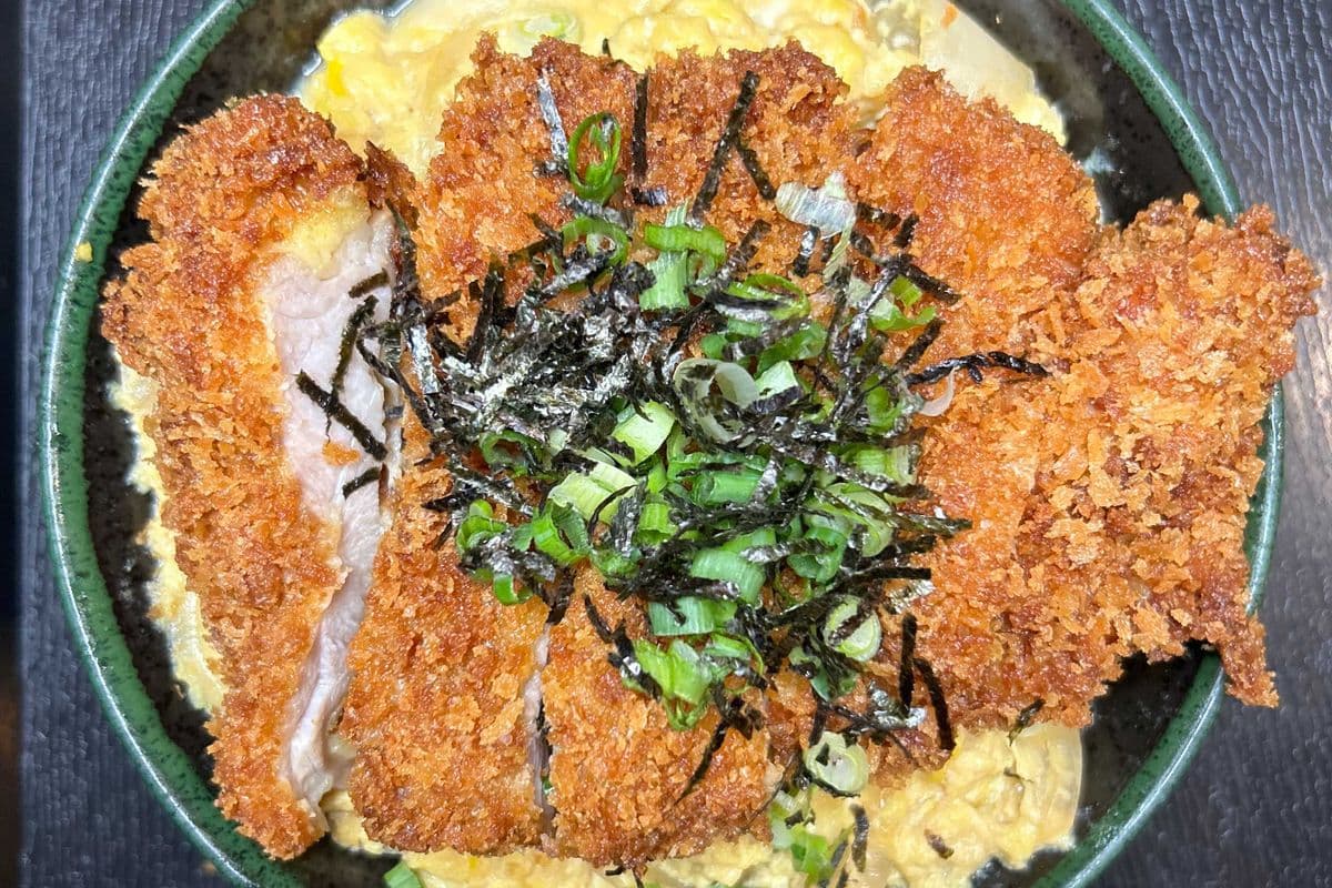 Chicken Thigh Katsudon 雞腿肉吉列丼飯