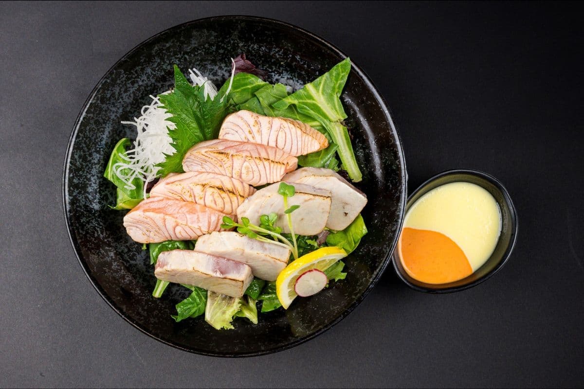 Tuna & Salmon Aburi Donburi (8 Pieces)