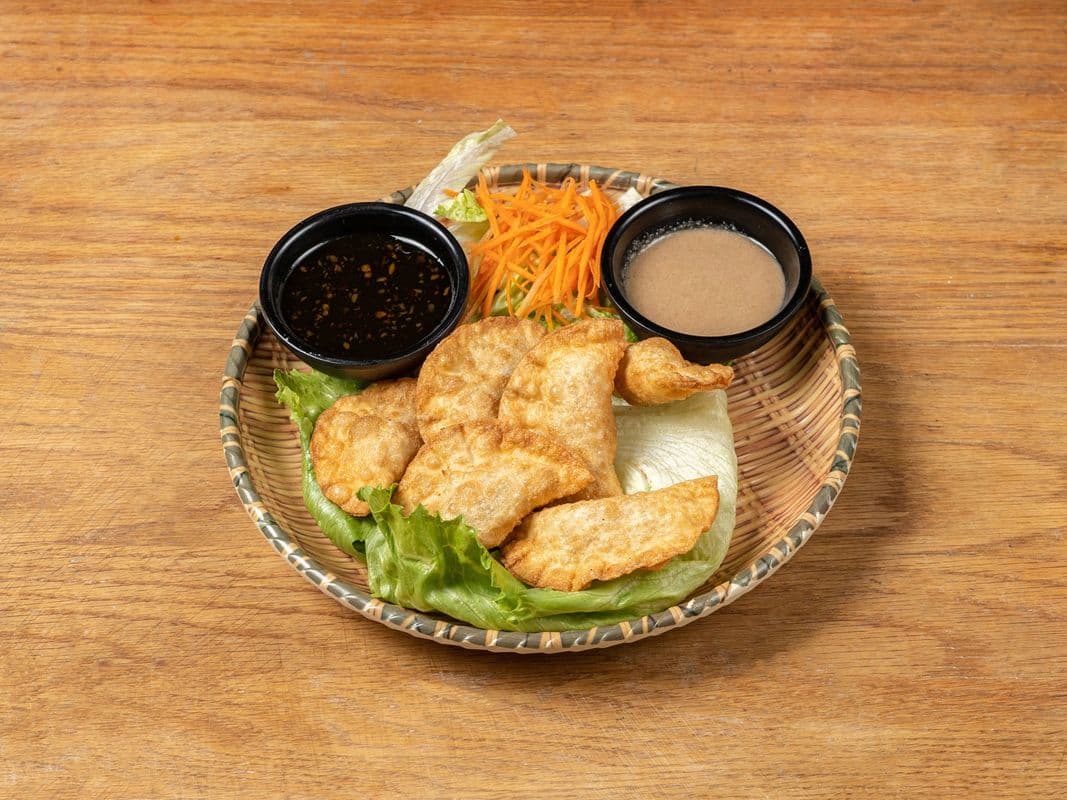 19. Dumplings avec sauce aux arachides / Dumplings with Peanut Sauce