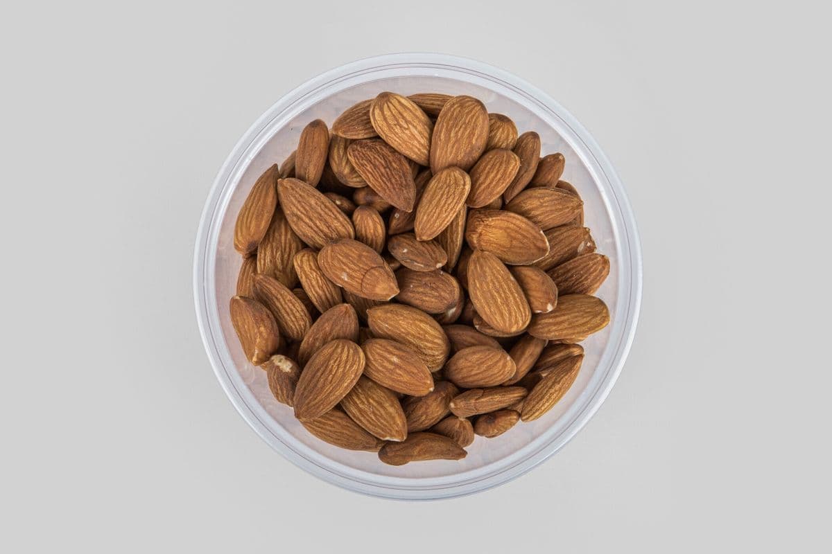 Natural Almonds (270g-280g)