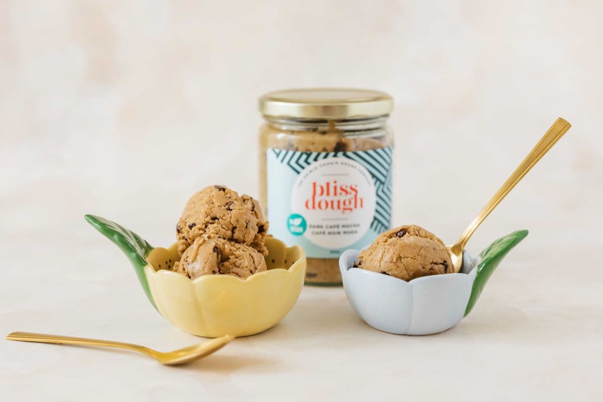 Regular Size Dark Cafe Mocha Vegan Cookie Dough (560 g)