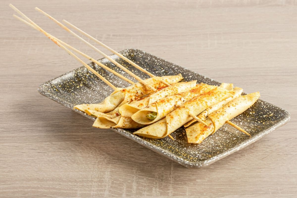 G34 Grilled Tofu Skin and Coriander Rolls (4pcs) 烤香菜豆腐卷