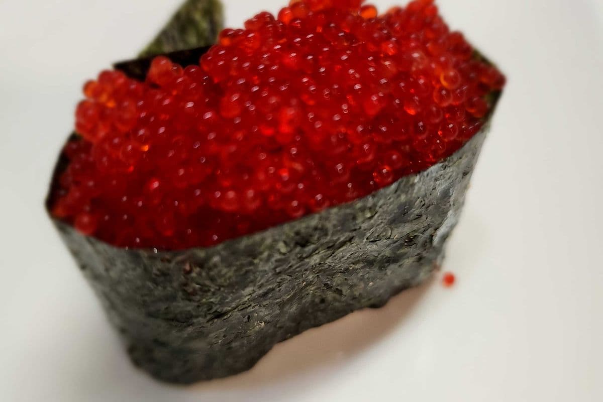 Tobiko Nigiri (1pc)