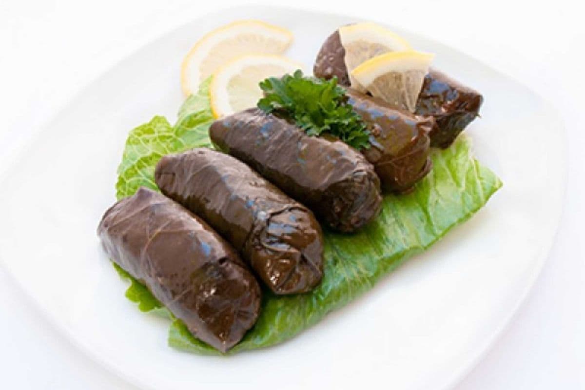 Stuffed Grape Leaves (6 pcs)