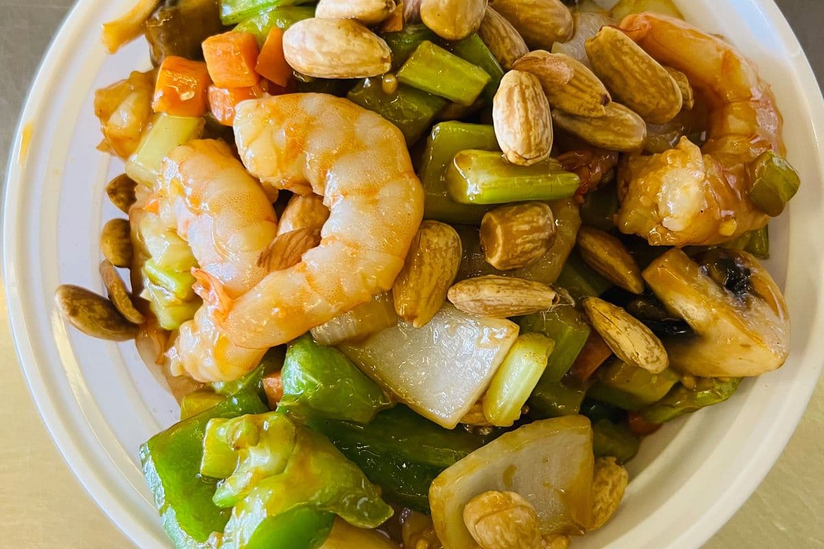 Shrimp with Vegetable and Almonds 虾丁