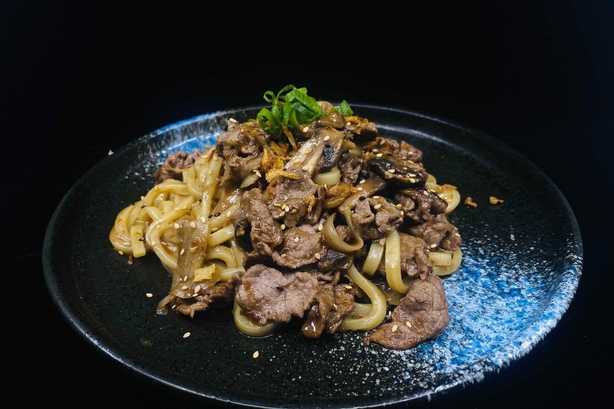 87. Fried Udon (HK BBQ Pork or Beef(AAA Beef) or Chicken)