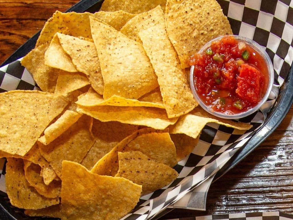 CHIPS & SALSA