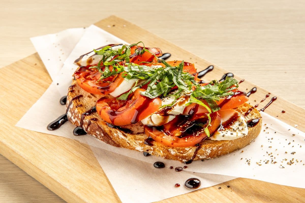 CAPRESE TOAST