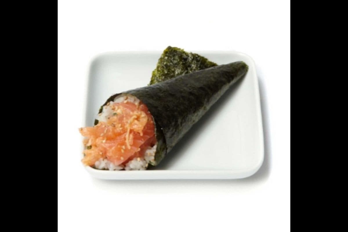 F01. Spicy Salmon Cone