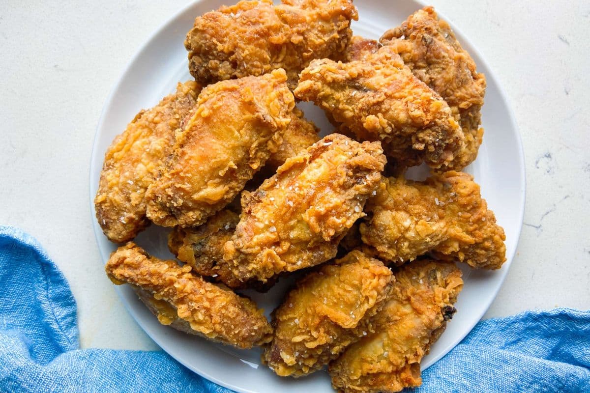 Fried Chicken Wings (16 Wings)