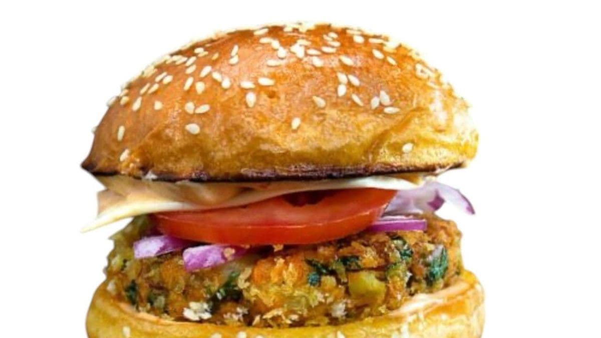 Szechuan Chili Aloo Tikki Burger